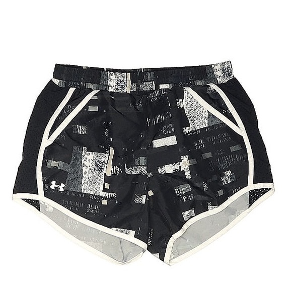 Under Armour Pants - Under Armour Geometric Women’s Shorts